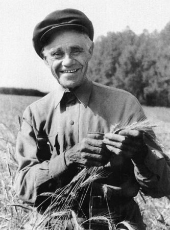 ОН ВЫРАСТИЛ НЕМАЛО ХЛЕБОРОБОВ